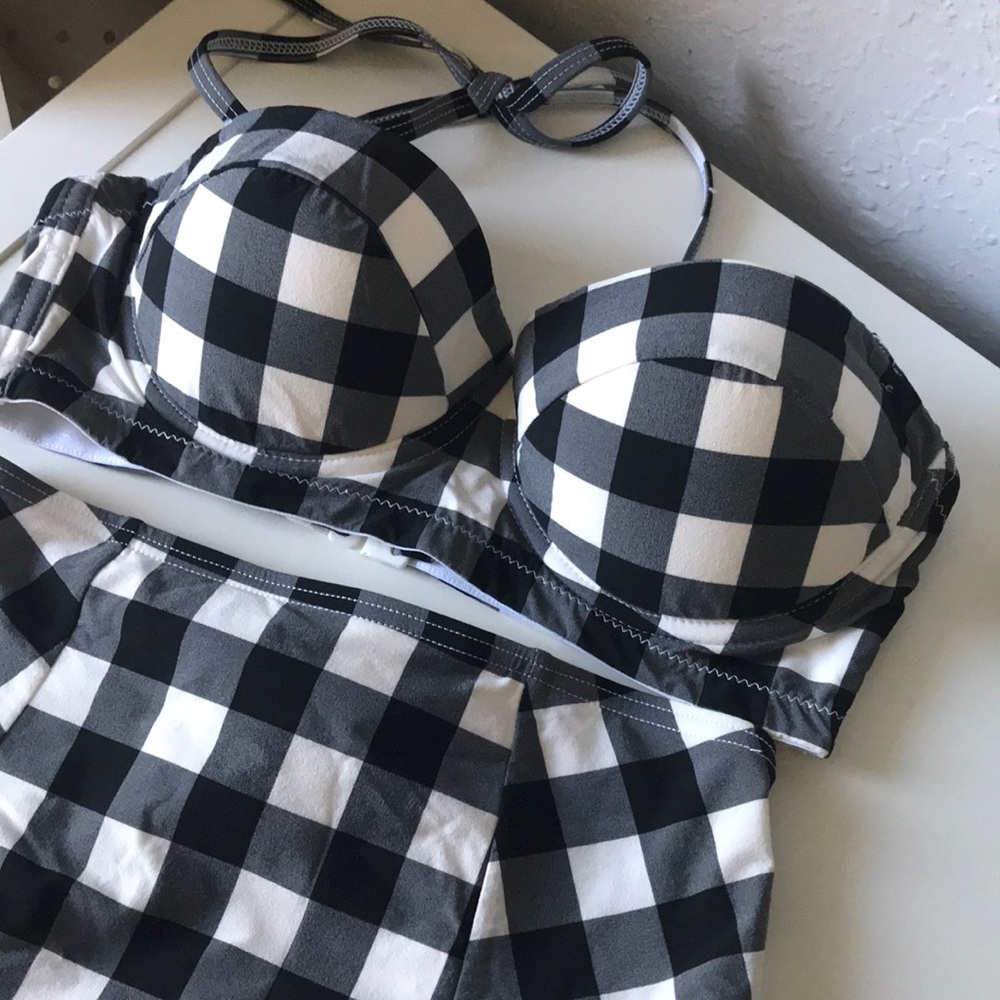 $20 ✨ Asos swimsuit bikini set